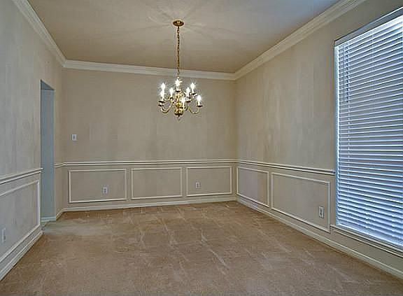3rd image of 1321 Gatewood Dr