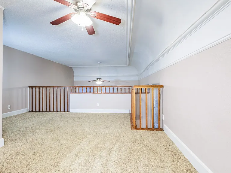 2120 Deer Park Blvd — Photo 11