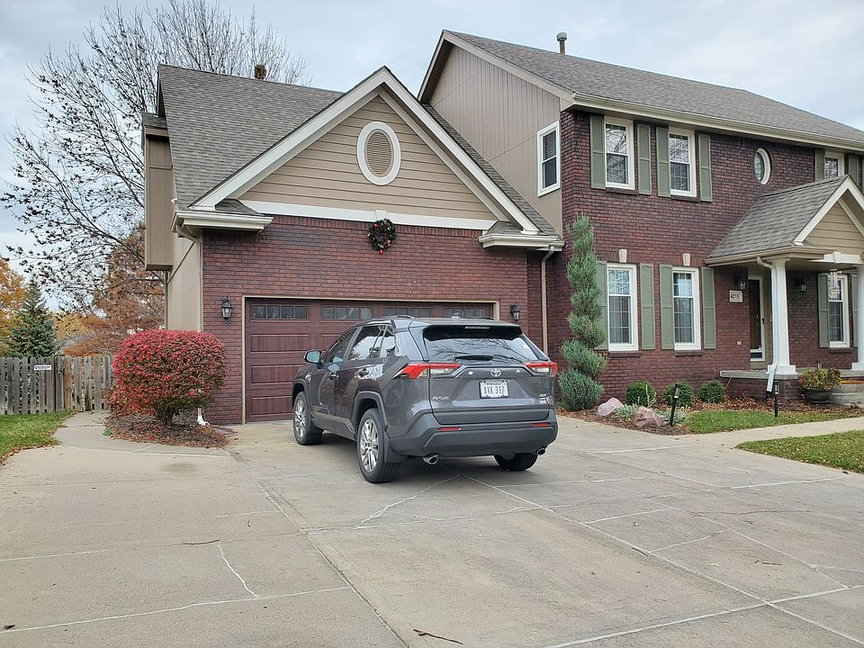 1st image of 4273 N 143rd St