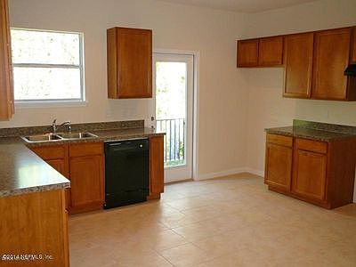 2nd image of 802 Rembrandt Ave