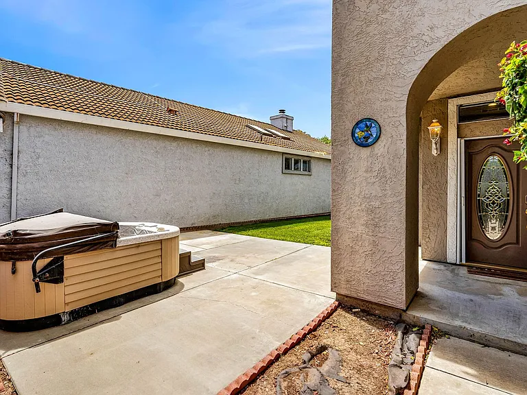 2451 Cherry Hills Dr — Photo 5