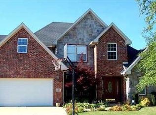 1703 W Cottonwood St, Rogers, AR 72758