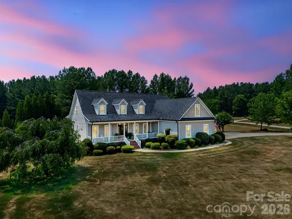 3020 N Ridge Ct, Lincolnton, NC 28092