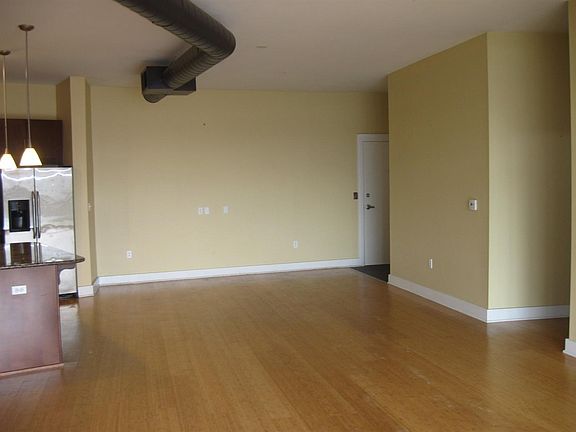 5th image of 535 S Upper St Unit 313