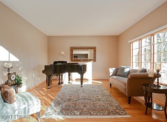 3rd image of 12600 Sheffield Ct