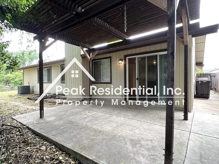 7927 Parmis Ct — Photo 24