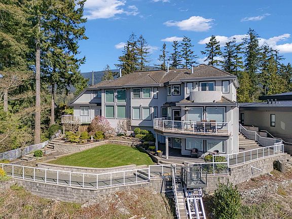 3rd image of 242 Turtlehead Rd