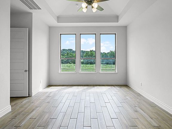 4th image of 1864 Front Porch Avenue