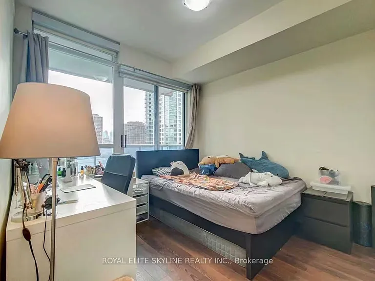 500 Sherbourne St #708 — Photo 5