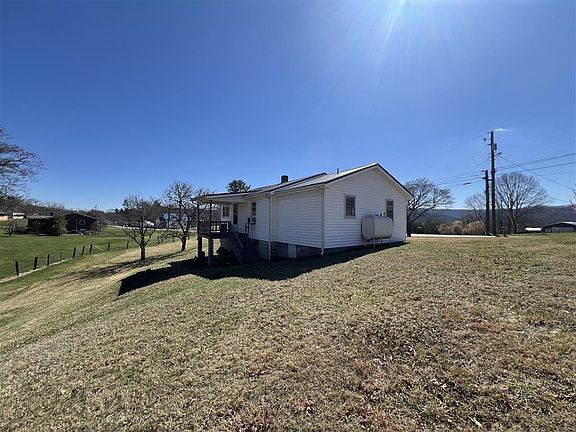 2nd image of 2763 Mount Olivet Rd