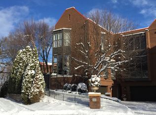 1222 Mount Curve Ave, Minneapolis, MN 55403