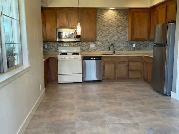 1424 Trombetta St, Santa Rosa, CA 95407