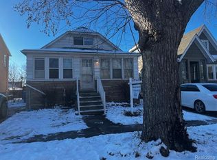 6373 Heyden St, Dearborn Heights, MI 48127