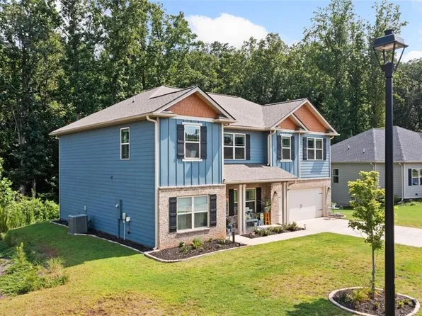 15 Parks Trl, Dawsonville, GA 30534