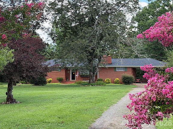 4th image of 1345 Rock Hill St