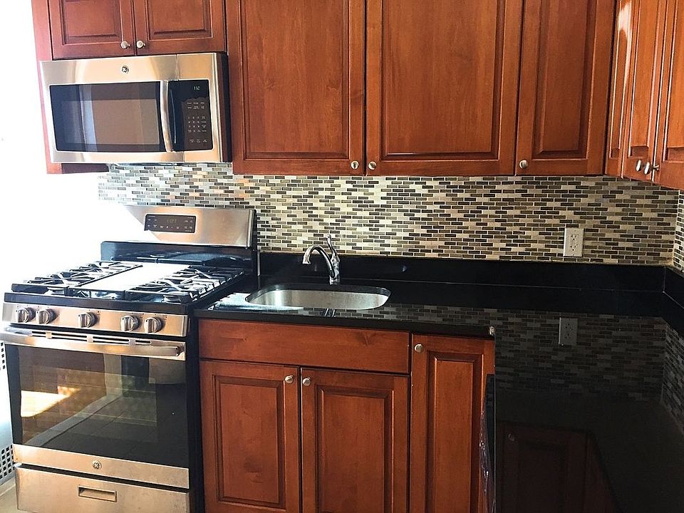 2nd image of 6864 Yellowstone Blvd #B66