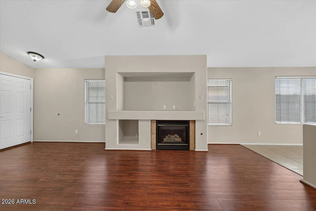 3 bed, 2.0 bath, 1536 sqft, $2,250 — Photo 4