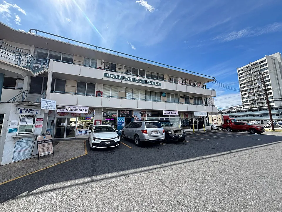 931 University Ave #309
