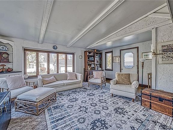 4th image of 48 Northwood Dr