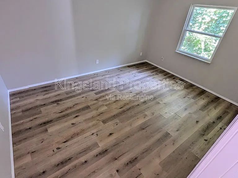2217 Wendy Way Dr — Photo 15