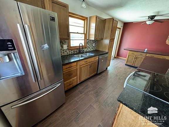 4th image of 1341 Fogarty Dr
