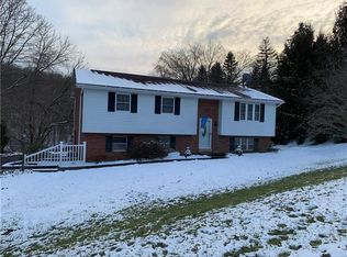 330 Comanche Dr, Belle Vernon, PA 15012