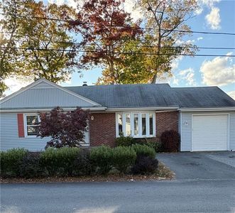 25 Pensaukee Ave, North Providence, RI, 02911