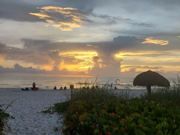 1550 Gulf Shore Blvd N #6W, Naples, FL 34102