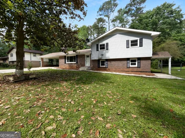 6389 Cumberland Dr, Rex, GA 30273