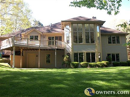 2nd image of 15293 Meadowwood Dr
