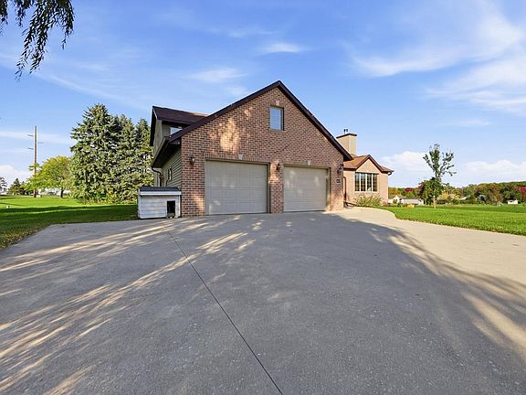 4th image of 907 S Parkview ROAD