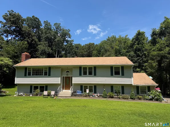 12 Briarwoods Terrace, Trumbull, CT 06611