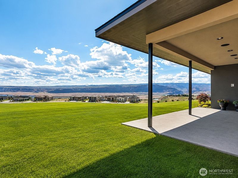 3rd image of 9604 Ridgeview Drive NW