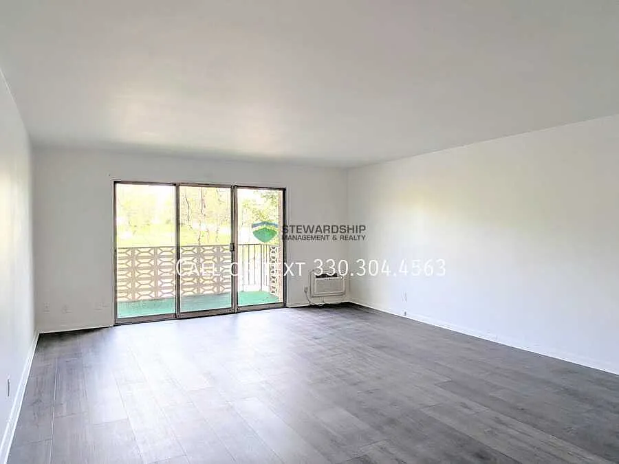 Building Photo - 3939 Market Ave N #1C