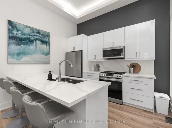 297 7th St Unit A, Collingwood, ON L9Y 2B2