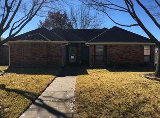 844 Andalusia Trl, Desoto, TX 75115