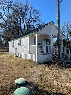 7612 S Highway 171 Photo 1