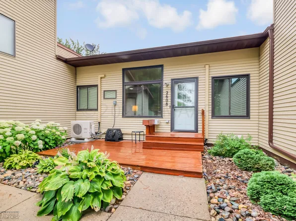 2608 18th St S, Fargo, ND 58103