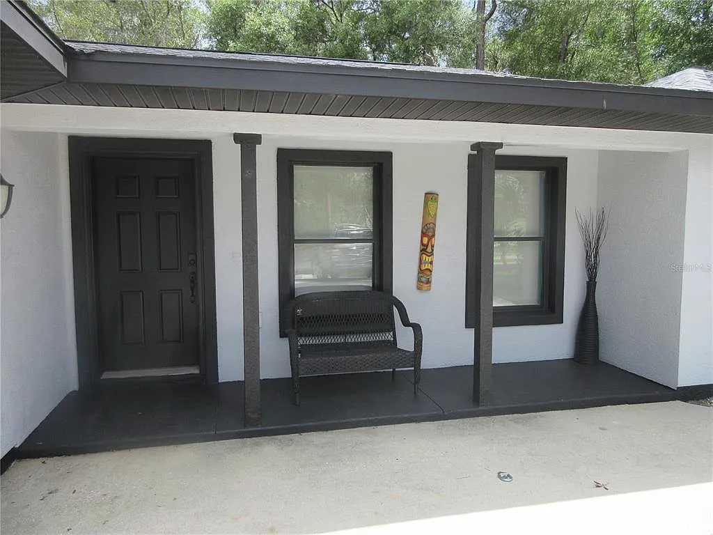 3 bed, 2.0 bath, 1435 sqft, $1,700 — Photo 3