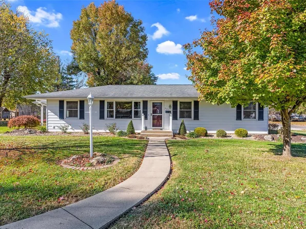 531 N Maple St, Staunton, IL 62088