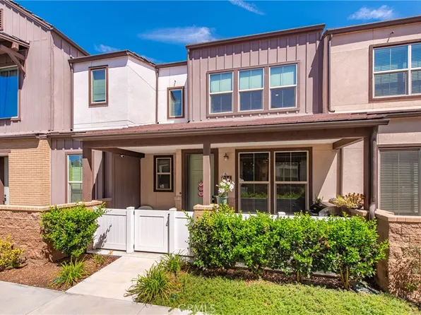 215 Red Brick Dr, Simi Valley, CA 93065