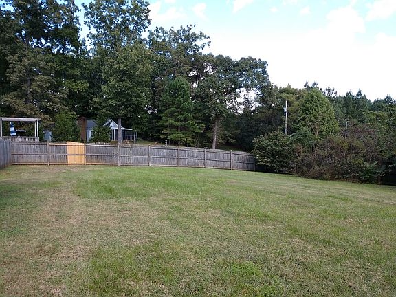 5th image of 1835 Hickory Hill Dr
