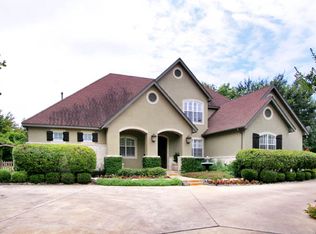 102 Cave Ln, San Antonio, TX 78209