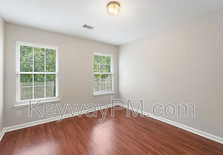 845 Prairie Ln — Photo 22
