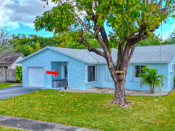 22618 SW 54th Avenue, Boca Raton, FL 33433