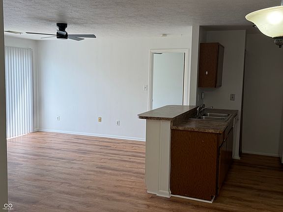 5th image of 4291 Village Parkway Cir W APT 8