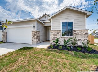 3821 Tripps Pl, Seguin, TX 78155