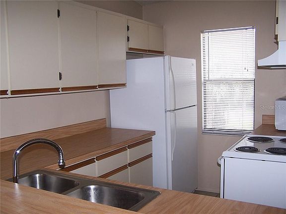 4th image of 2718 E Jefferson St #2718