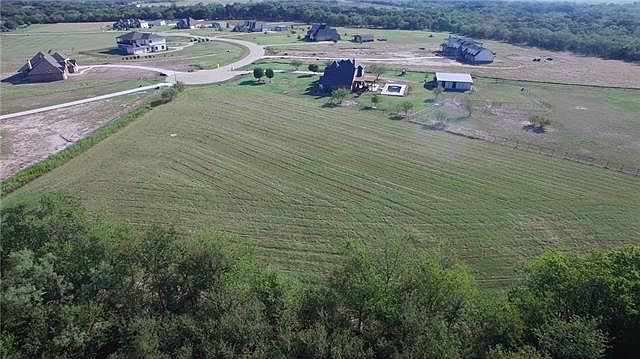1st image of 865 Horseshoe Bnd