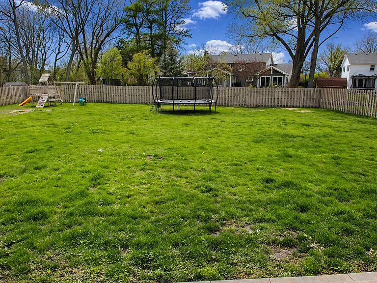 2S316 Arrowhead Dr — Photo 52